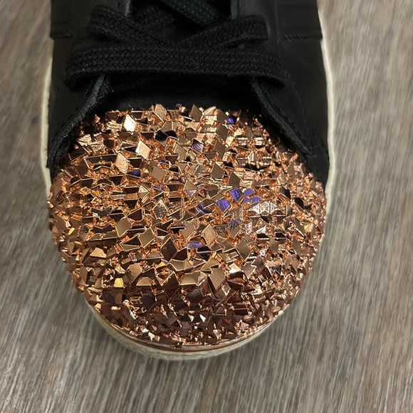 Adidas Limited Edition 80’s Superstar - Picture 3 of 10